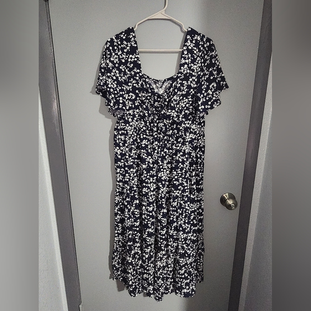 BloomChic Ditsy Floral Tiered Dress